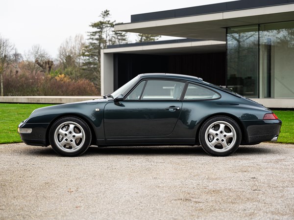 PORSCHE 993 CARRERA 4 COUPE